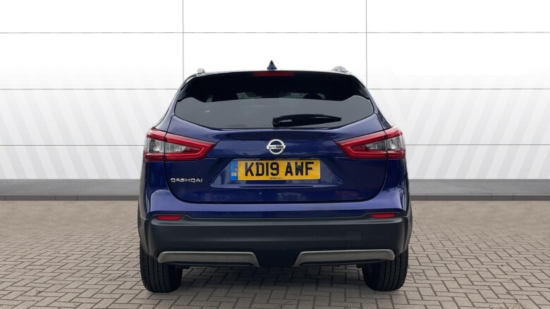 Nissan Qashqai 1.3 DiG-T N-Connecta 5dr Petrol Hatchback